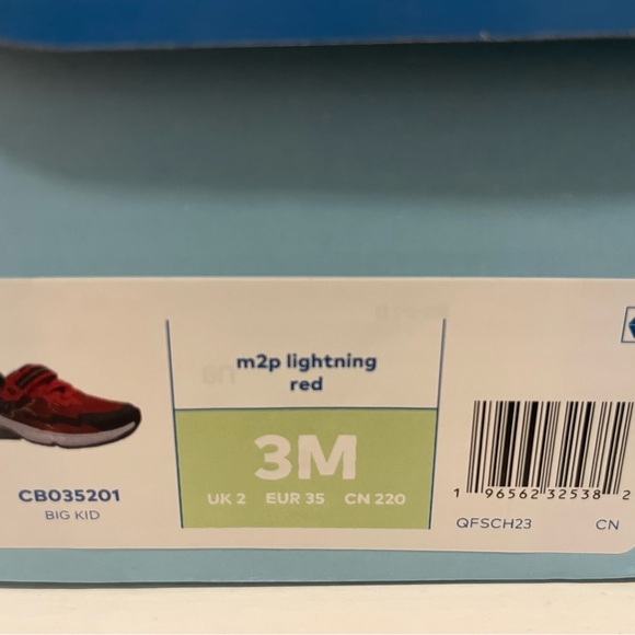 ✨ PRICE DROP! ✨ NWT STRIDE RITE Light-Up Lightning Sneaker Boys Size 3M - Picture 6 of 7